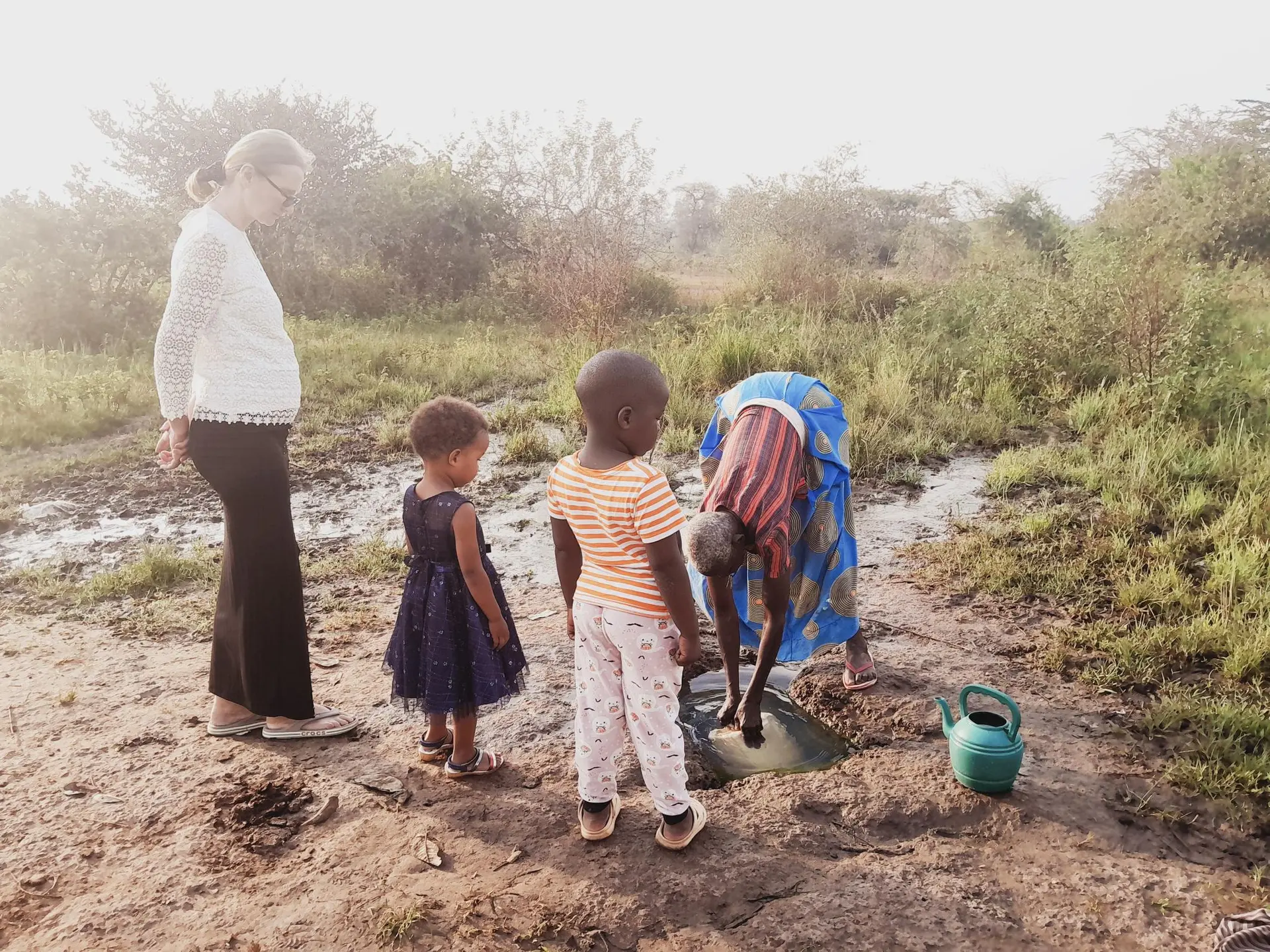 Volunteer providing community support
